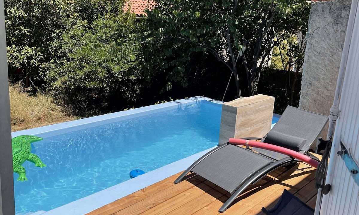 La Valbarelle House | Private villa with swimming pool and parking