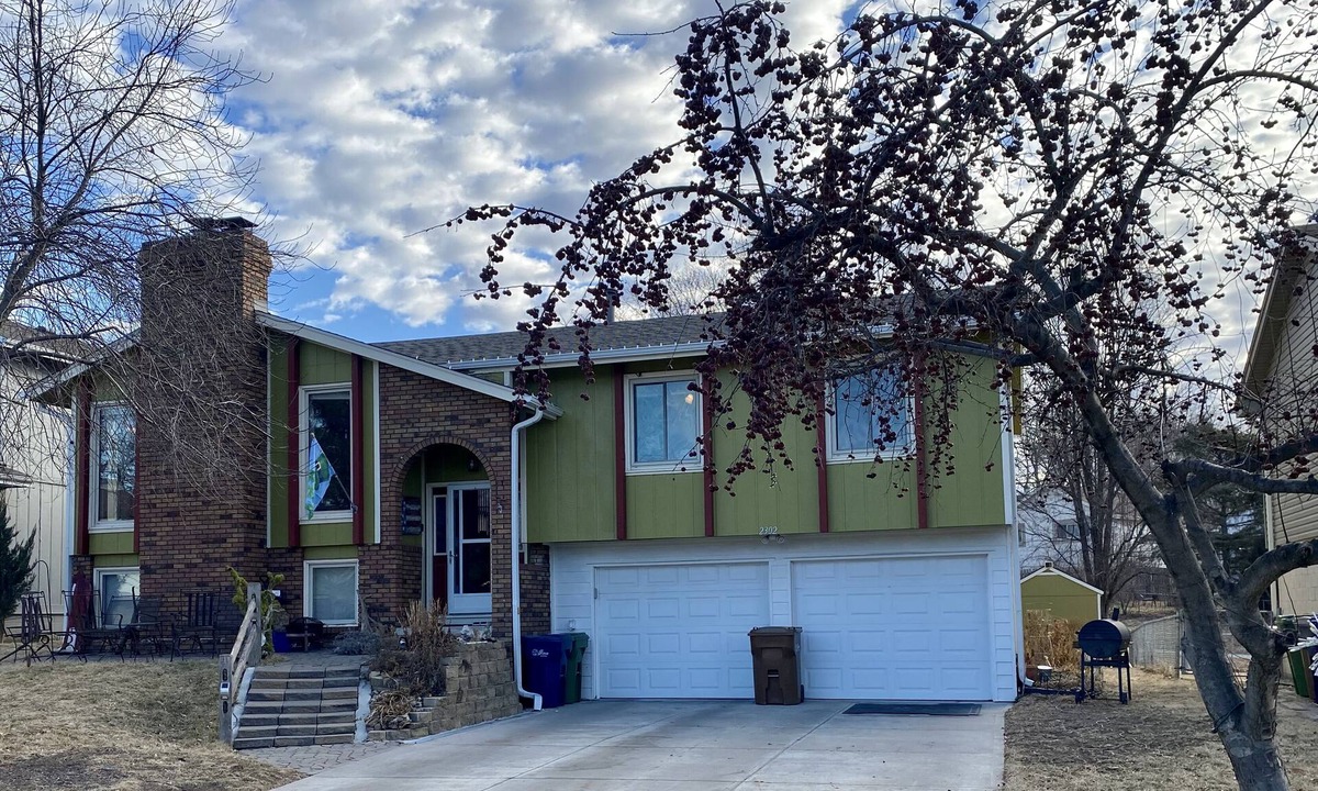 Bellevue House | Quiet Cul de sac in Bellevue Nebraska for CWS Families or Fans