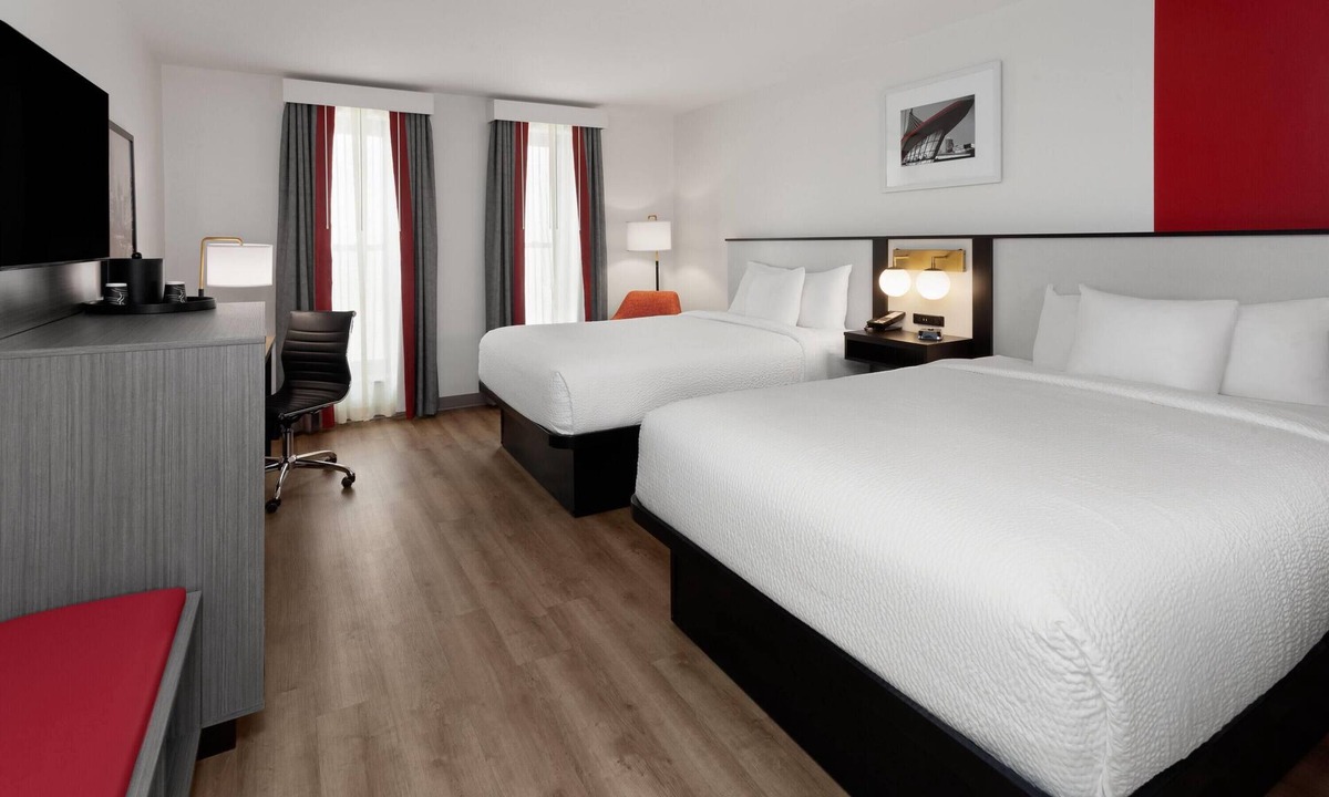 Marquette Hotel | Ramada by Wyndham Milwaukee
