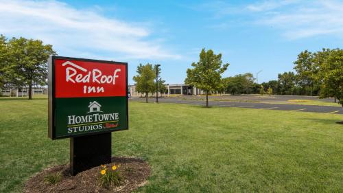 North Aurora Hotel | Red Roof Inn & Conference Center Chicago - Aurora Fox Valley