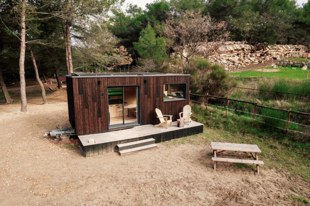 Trets Cabin | Regagnas - Parcel Tiny House - Tiny House proche de Marseille au cœur d'une chèvrerie MAE-8111