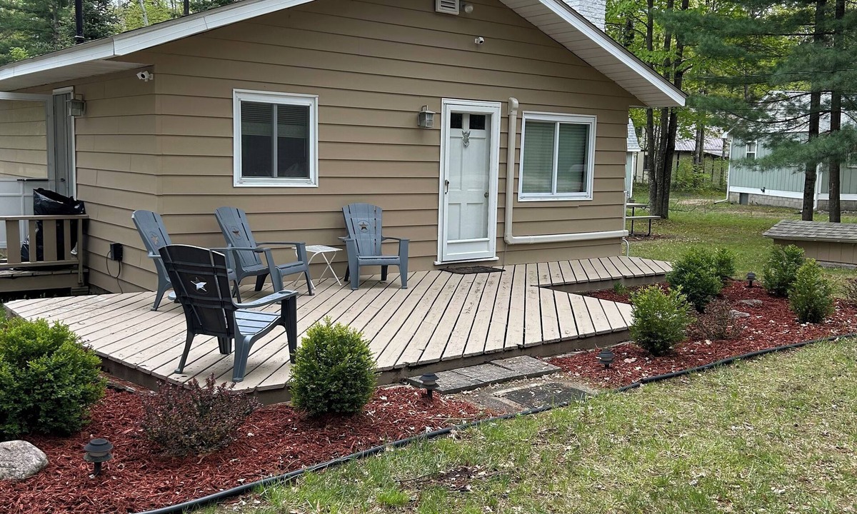 Alger House | Relaxing Cozy Getaway near Forest Lake, Outdoor Recreation