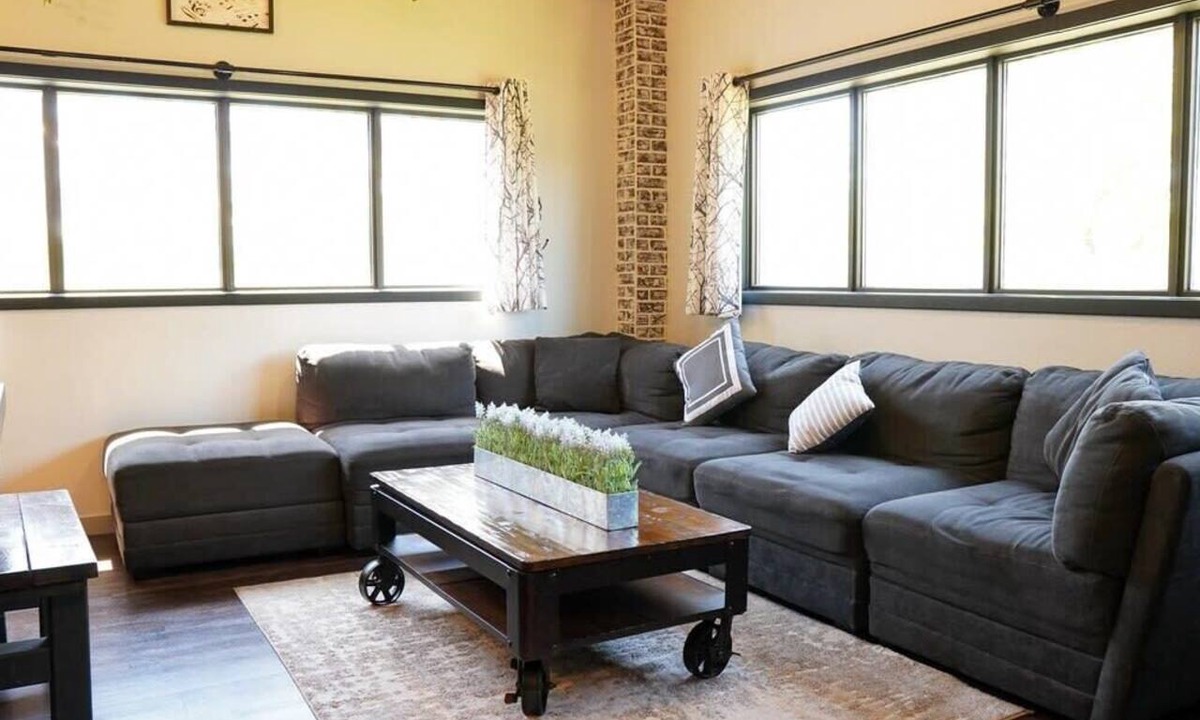 Niles Apartment | Rivers Edge Lofts - Unit 6