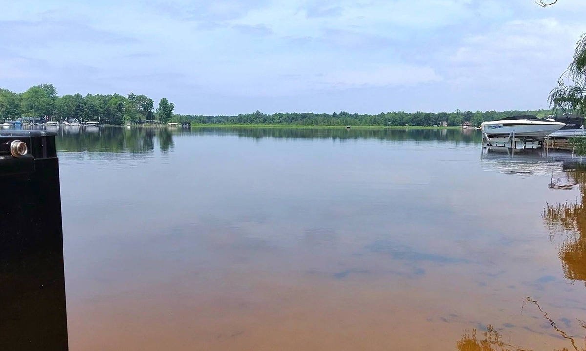 Shawano House | Serene 3-bedroom house with dock and boat slip on Washington Lake in Shawano