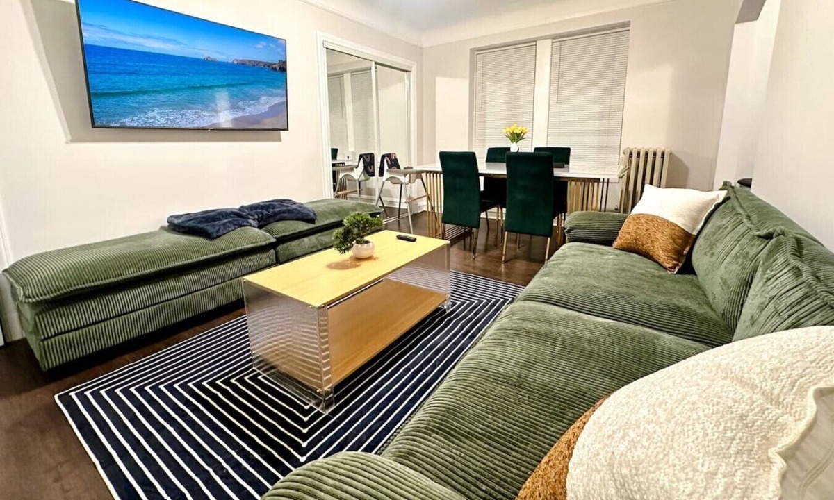 Oak Park Apartment | Serene Oak Park Apartment with Crib - Easy Access to Downtown and Airport