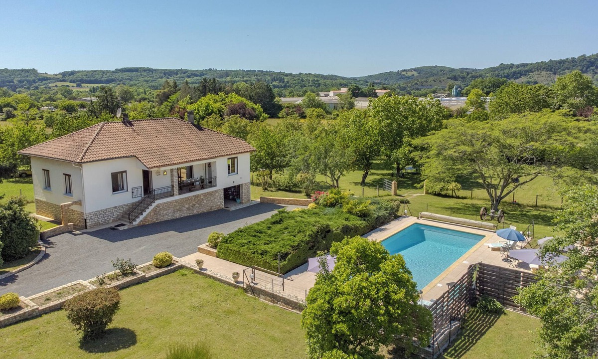 La Fagette Villa | Sergetta, a house with a big pool and huge garden