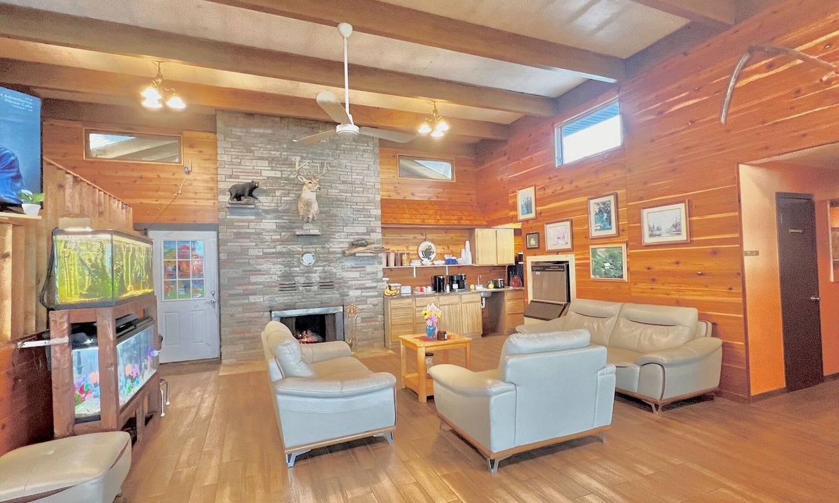 Silver City Hotel | Silver Sands Hotel RV Park