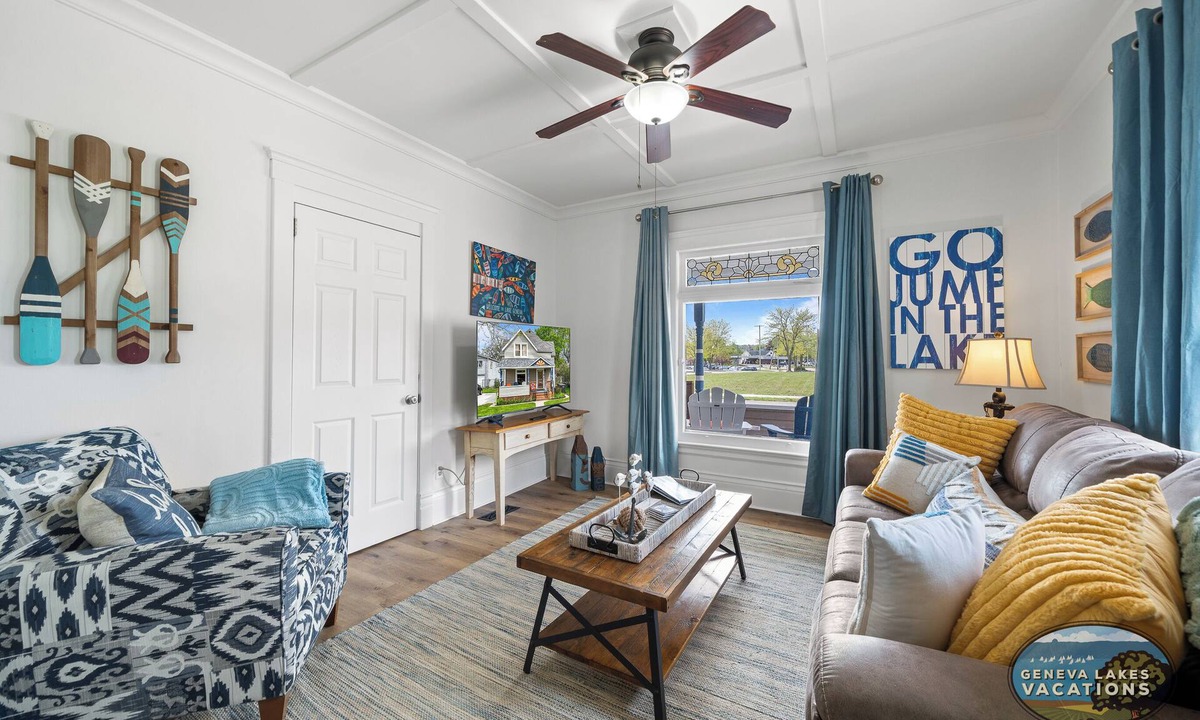 Lake Geneva Apartment | Sit. Stay. Lake Geneva Dog Friendly Property Near Downtown