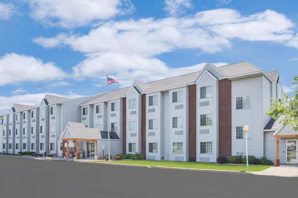 Fond du Lac Hotel | Sleep Inn & Suites Fond du Lac