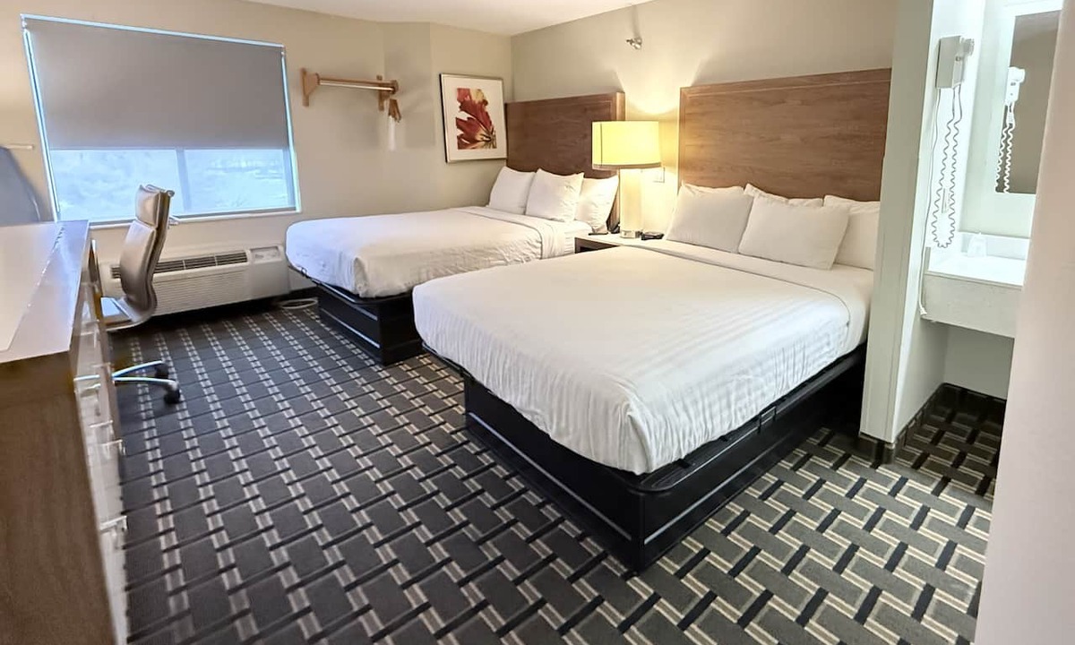 Orange Prairie Hotel | Sleep Inn & Suites Peoria North
