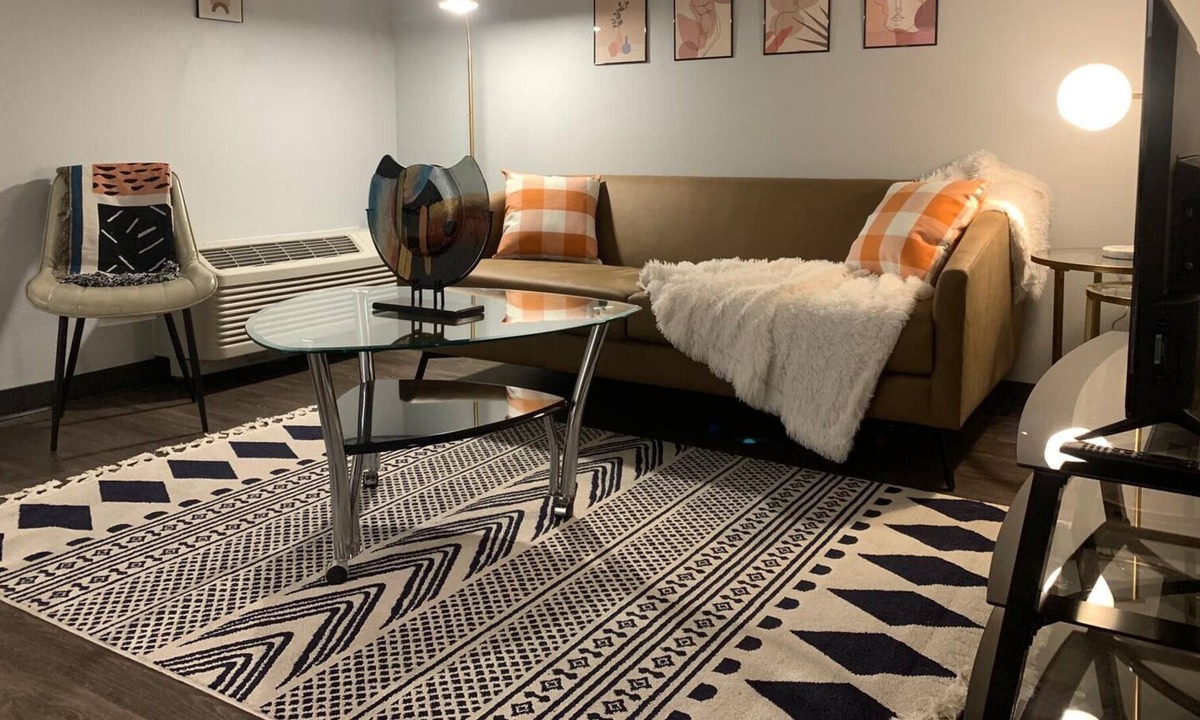 Des Moines Apartment | Sleepover: Lovely 1BD/1BA - Downtown Des Moines