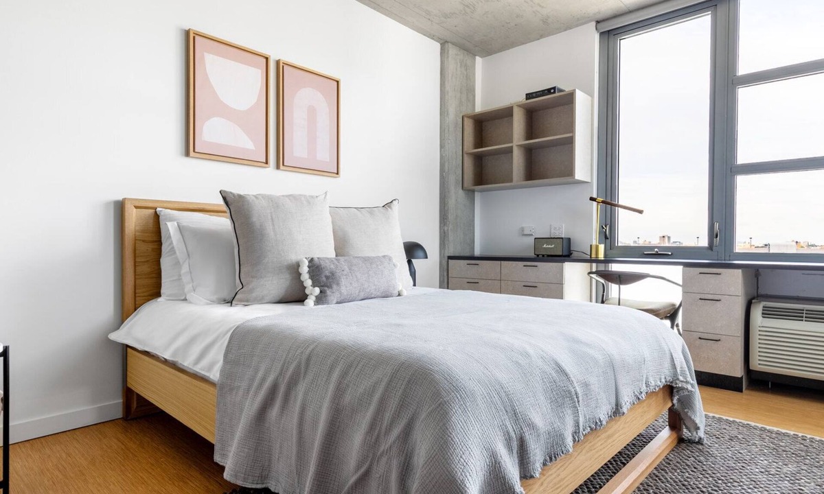 River North Apartment | Smart Lincoln Park Studio w/W/D, Patio, walk to L, by Blueground