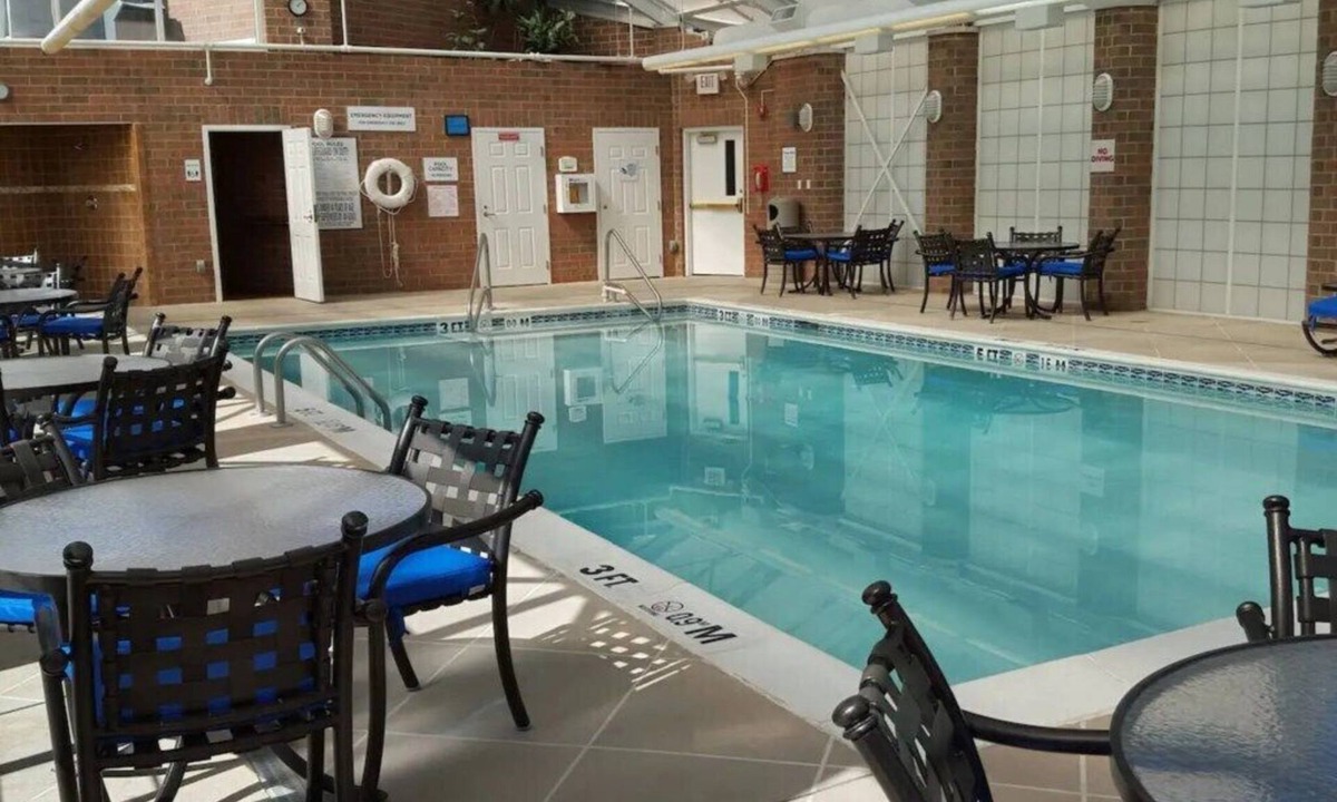 Mishawaka Villa | South Bend | Campus Retreat | Pool + Hot Tub