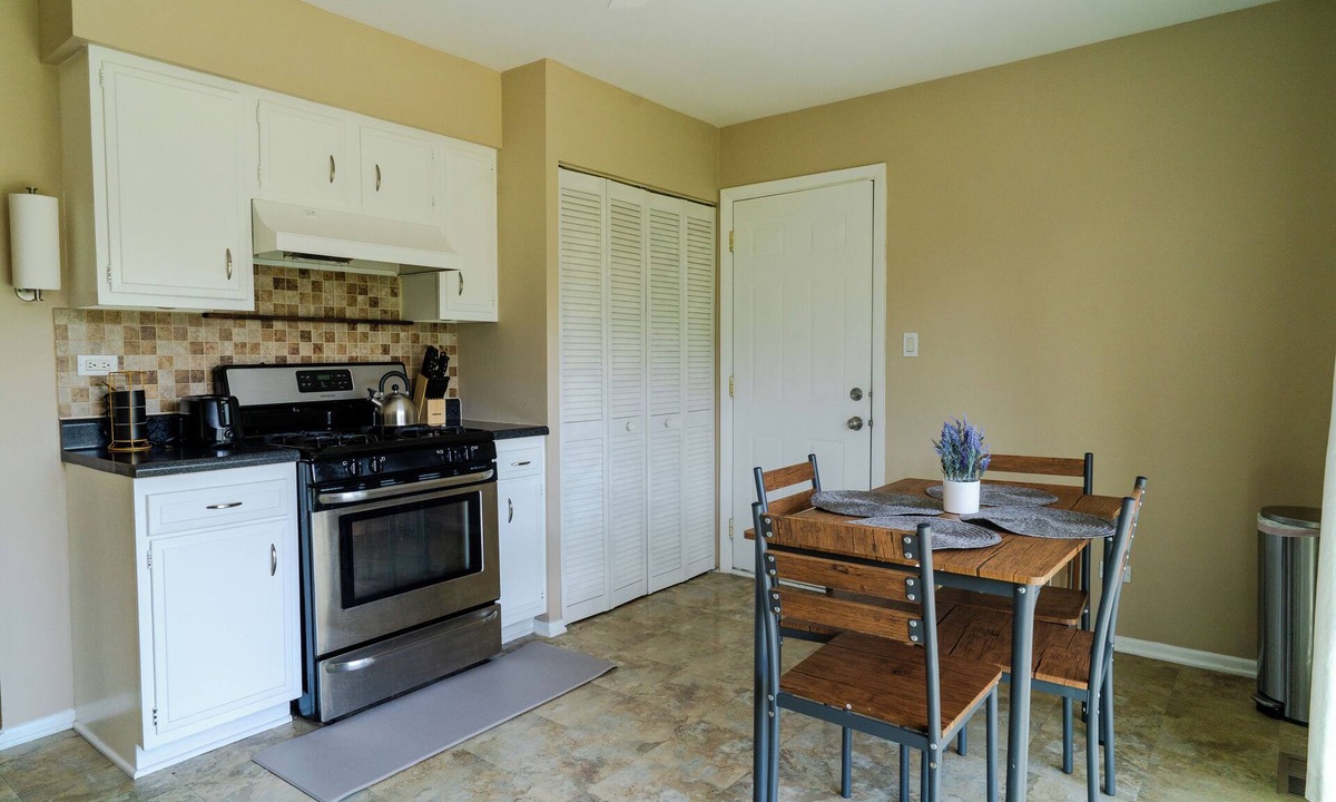 Wasco House | "Spacious 2BR Retreat with Office, Stunning Backyard & Grill in Hanover Park"