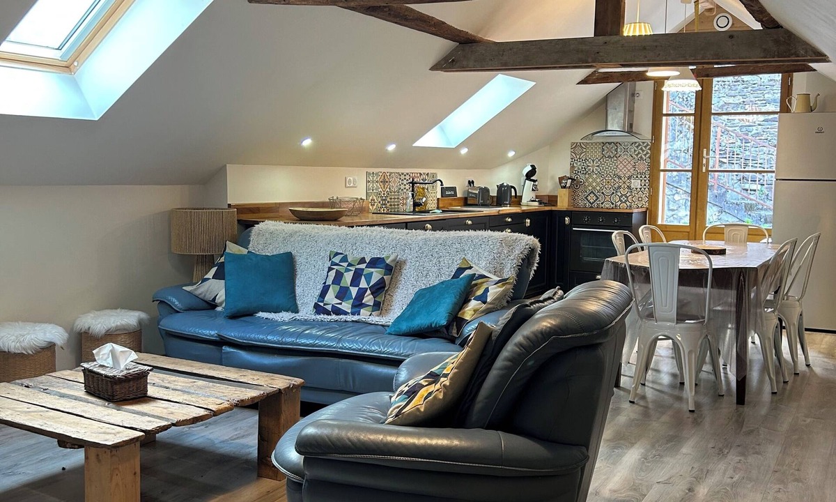 Bagneres-de-Luchon House | Spacious barn, comfortable for family stay. Charming place, outdoor terrace