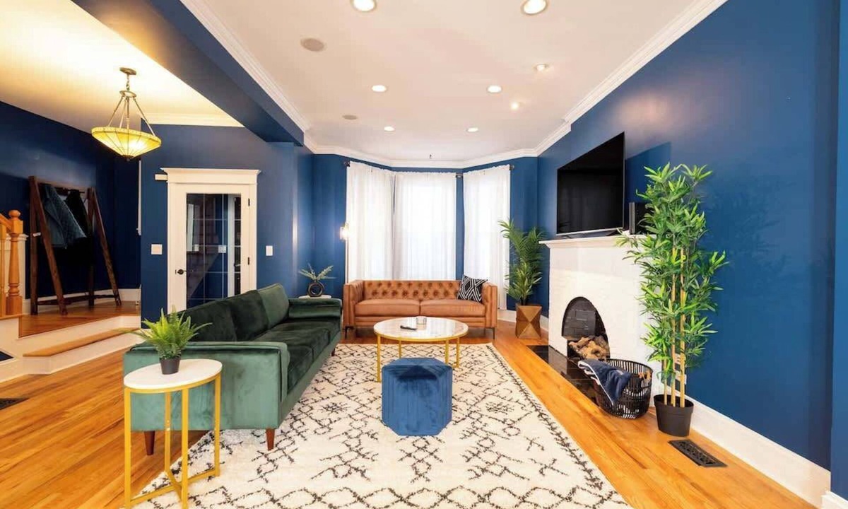 Lakeview House | Spacious House ~3min walk WrigleyField~Free Prkg