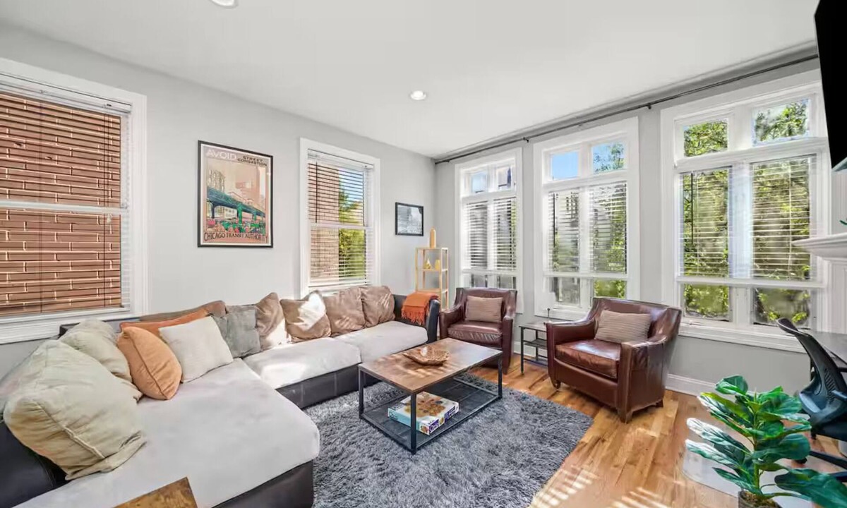Near West Side House | Spacious West Loop Retreat UnitedCenter & Dining