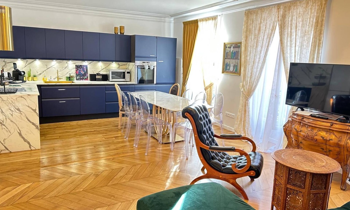 Notre-Dame-des-Champs Apartment | St Germain/Luxembourg garden,110sqm/1200sqf renovated! Ideal for families!