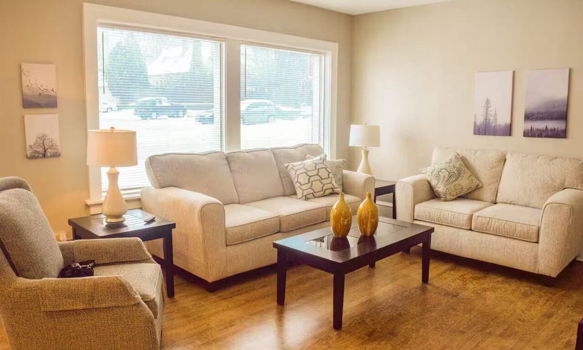 Milwaukee Apartment | Station No 06 Inn