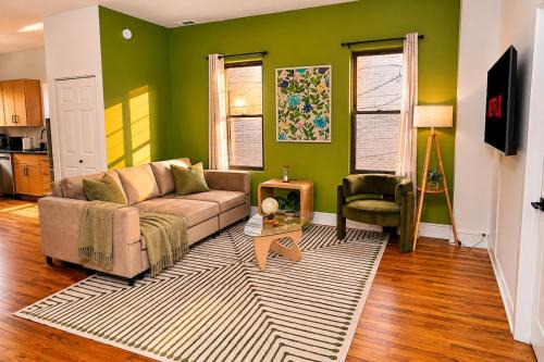West Town Apartment | Stylish brand new 3BR Near West Loop and Fulton Market