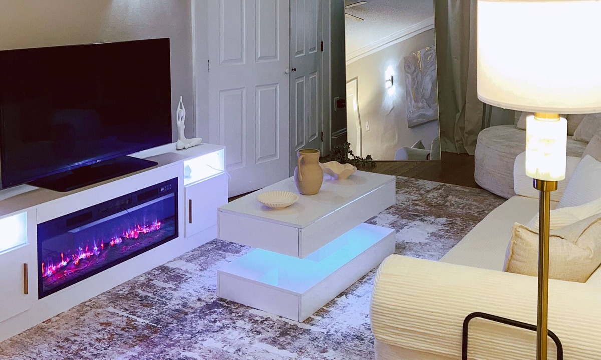 Marquette Apartment | Stylish Furnished Private Milwaukee Apt - Close to Local Attractions