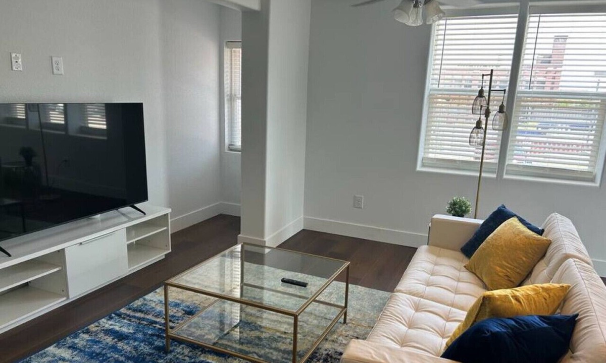 Downtown Omaha Apartment | Stylish Renovated Downtown Omaha