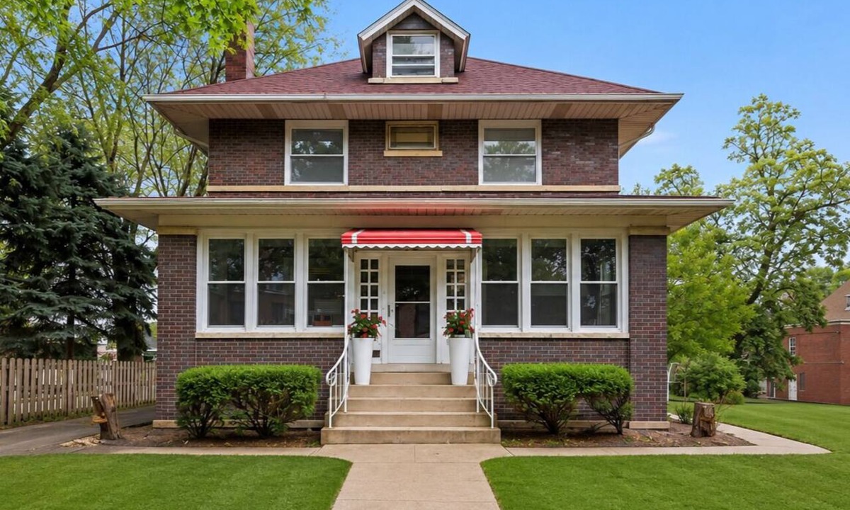 Beverly House | The Beverly Hills of Chicago Luxury Stay