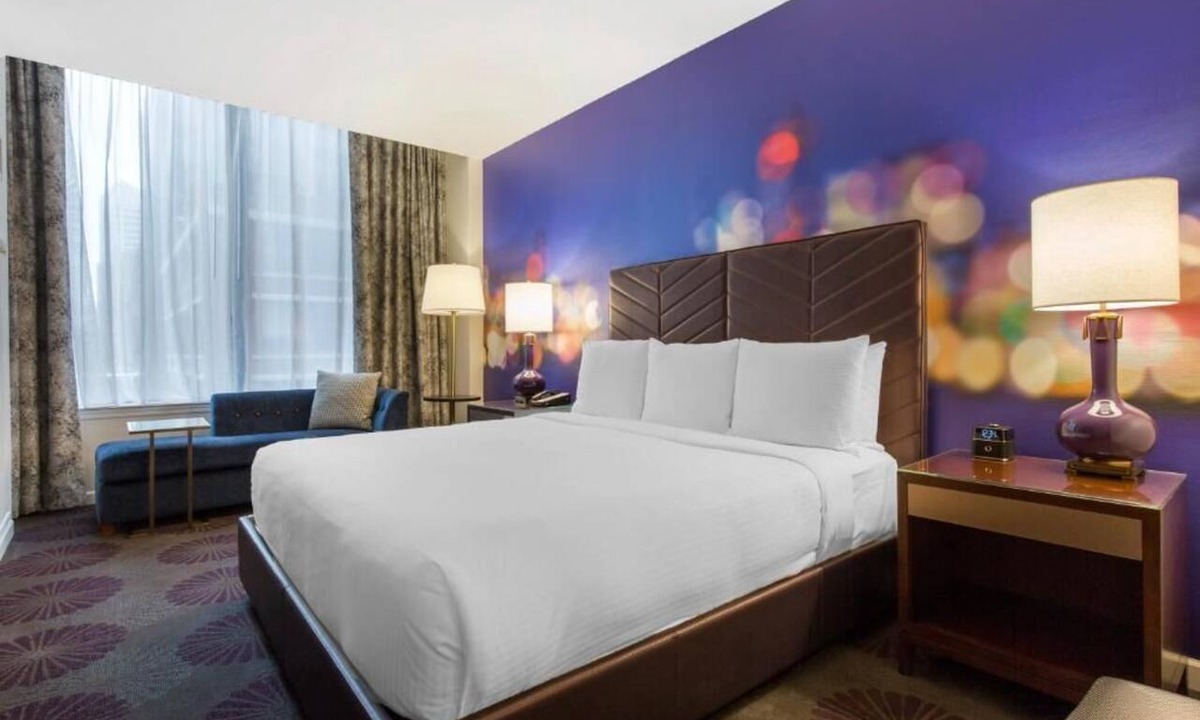 Streeterville Hotel | The Chicago Hotel Collection | Comfy Downtown Chicago Stay, Steps from Mag Mile