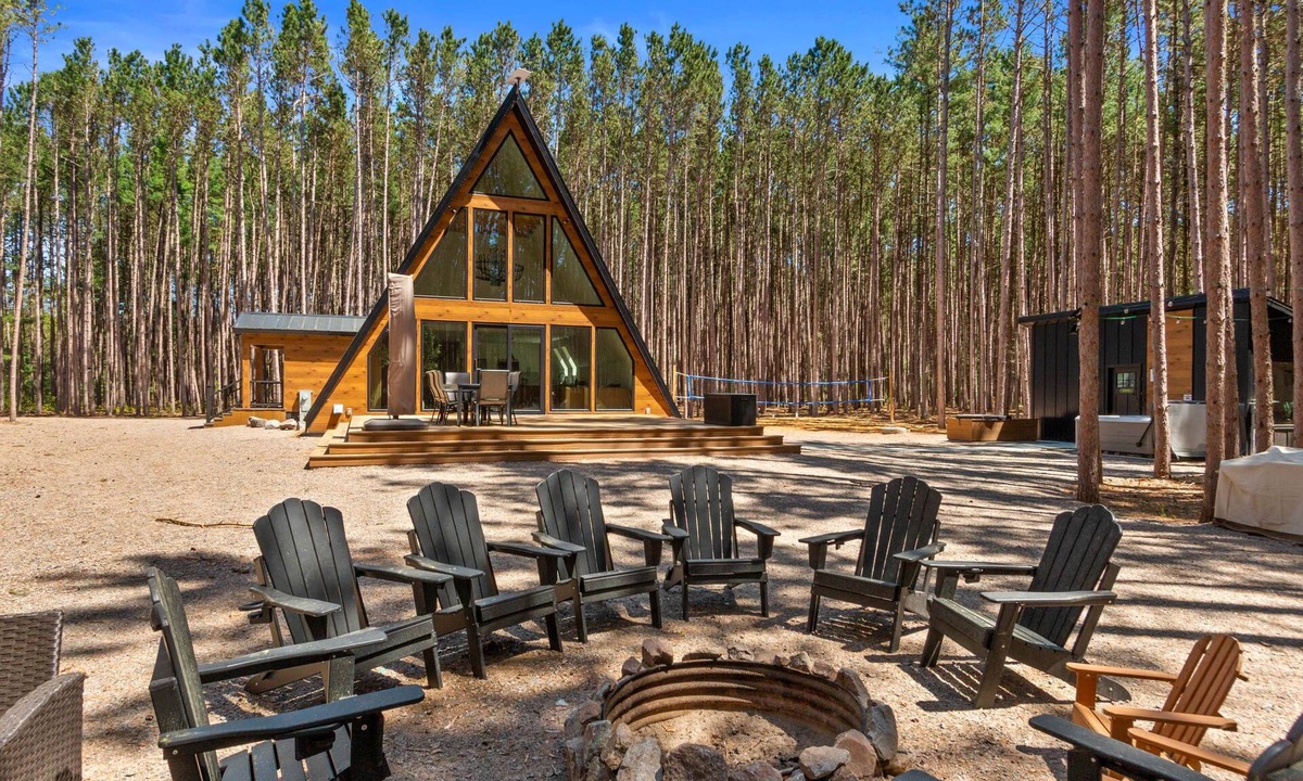 Necedah House | The Dream House Retreat