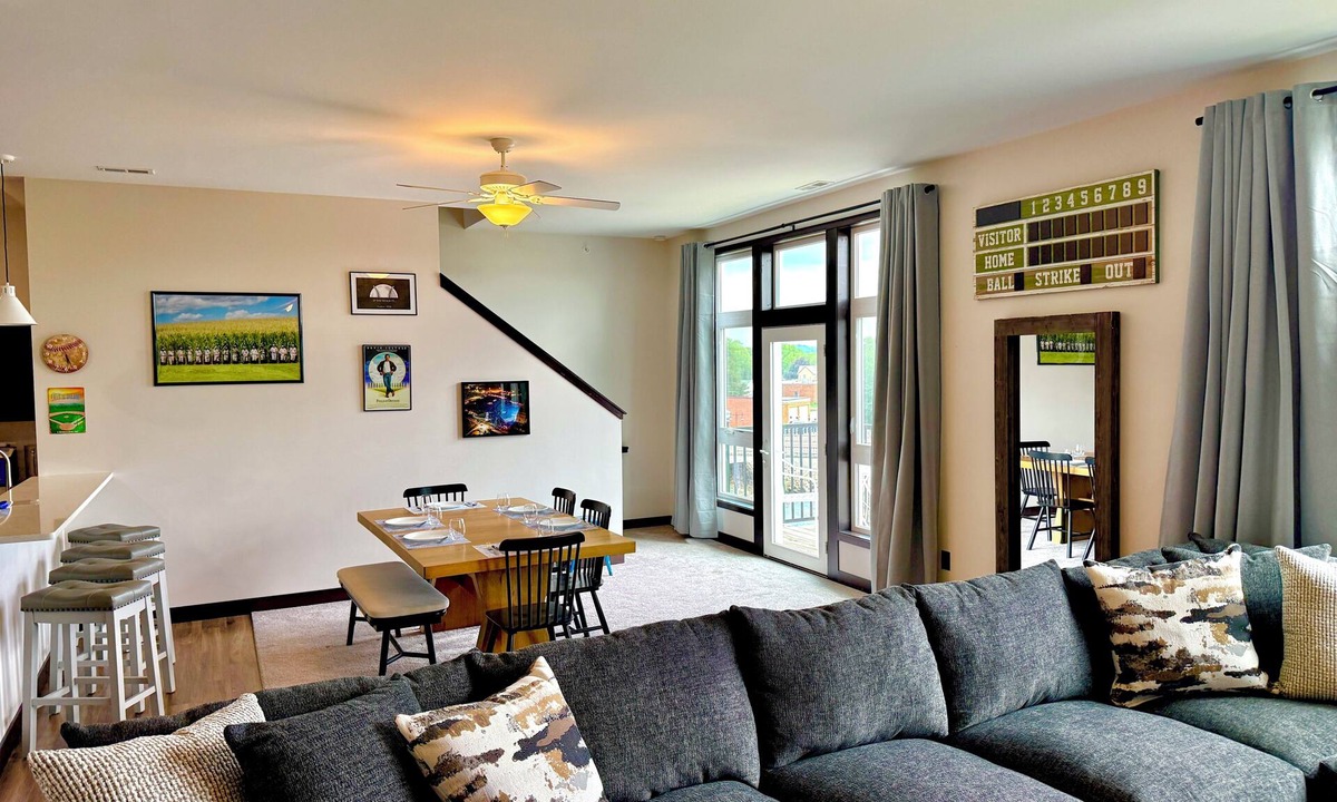 Dyersville Condo | The Dugout - Baseball Oasis 2-Level Condo