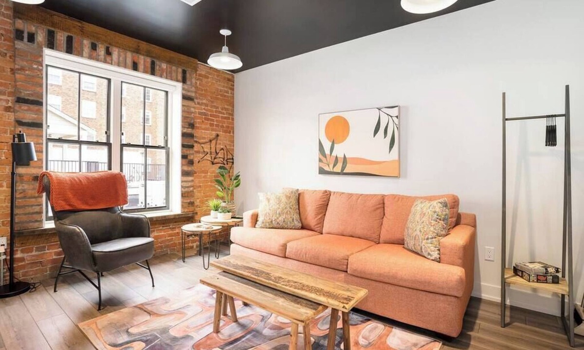 Holland Condo | The George and Evelyn on 8th, George 202