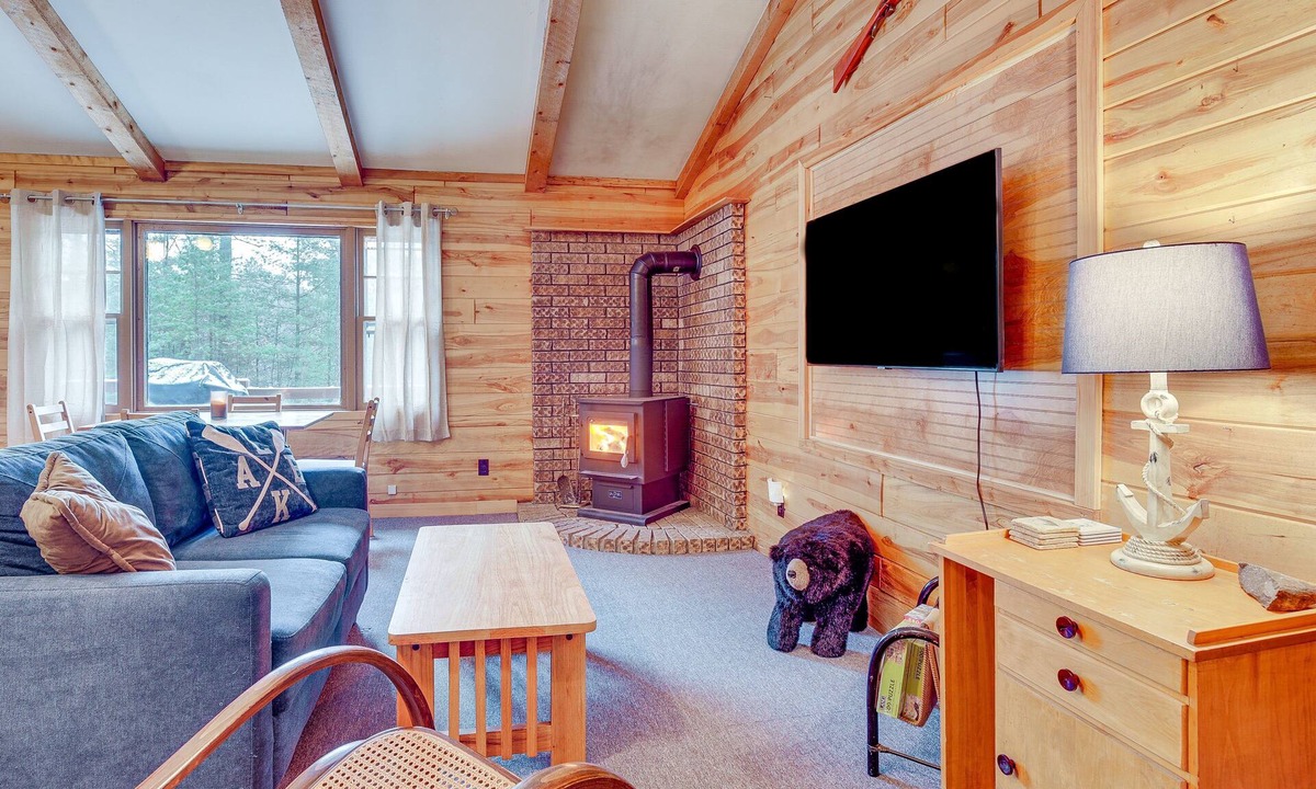 Eagle River House | The Hideaway