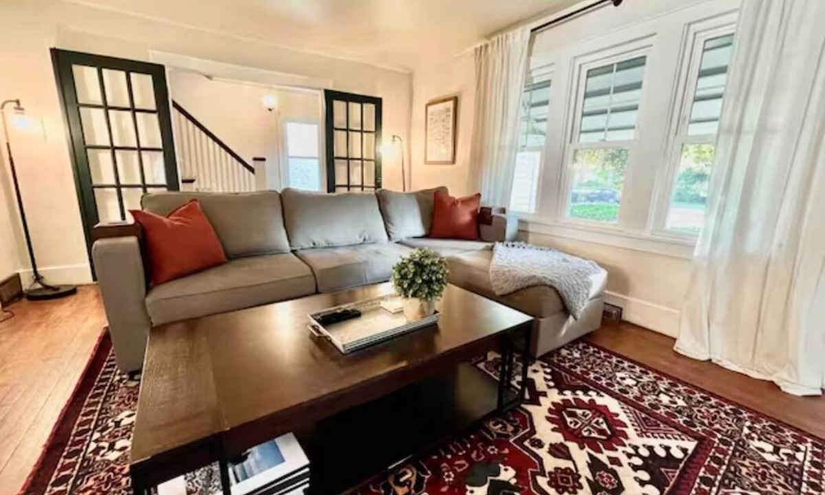 Keller Park House | The Portage Place: 3BR 2 mi from ND w/king suite