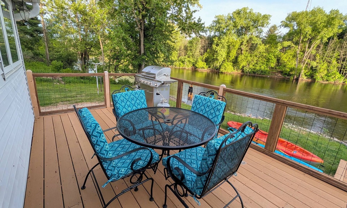 Abrams House | The River House - A Packer Country Retreat: Hike, Fish, ATV, Kayak, Pet friendly