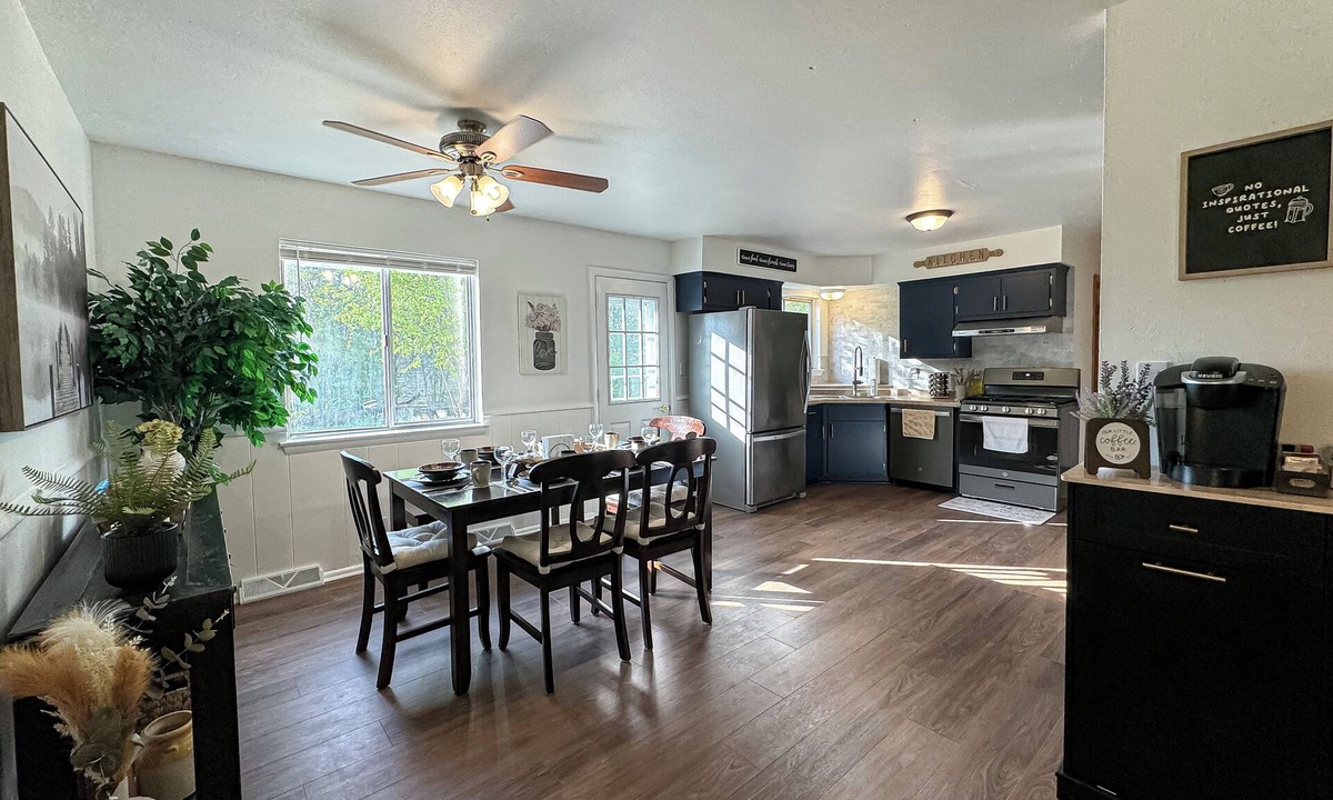 Wauwatosa House | Tosa Boho Inn - Updated/3B1B-4Bed/Spacious Yard/Quiet Neighborhood/