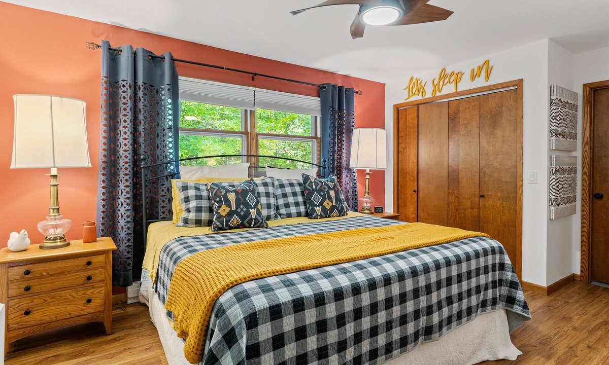 Gills Rock House | Tranquil - North Porch Cottage - New AC - KING & QUEEN beds