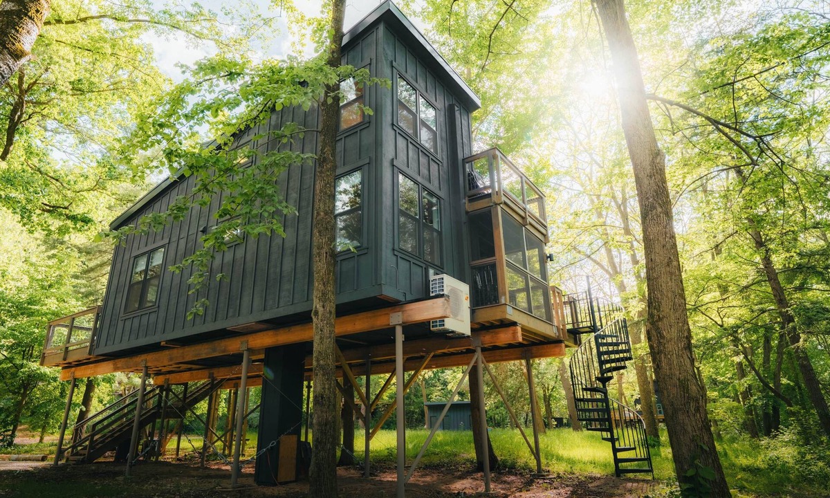 Ottawa Resort | Treehouse 1 - Treehouses at Starved Rock