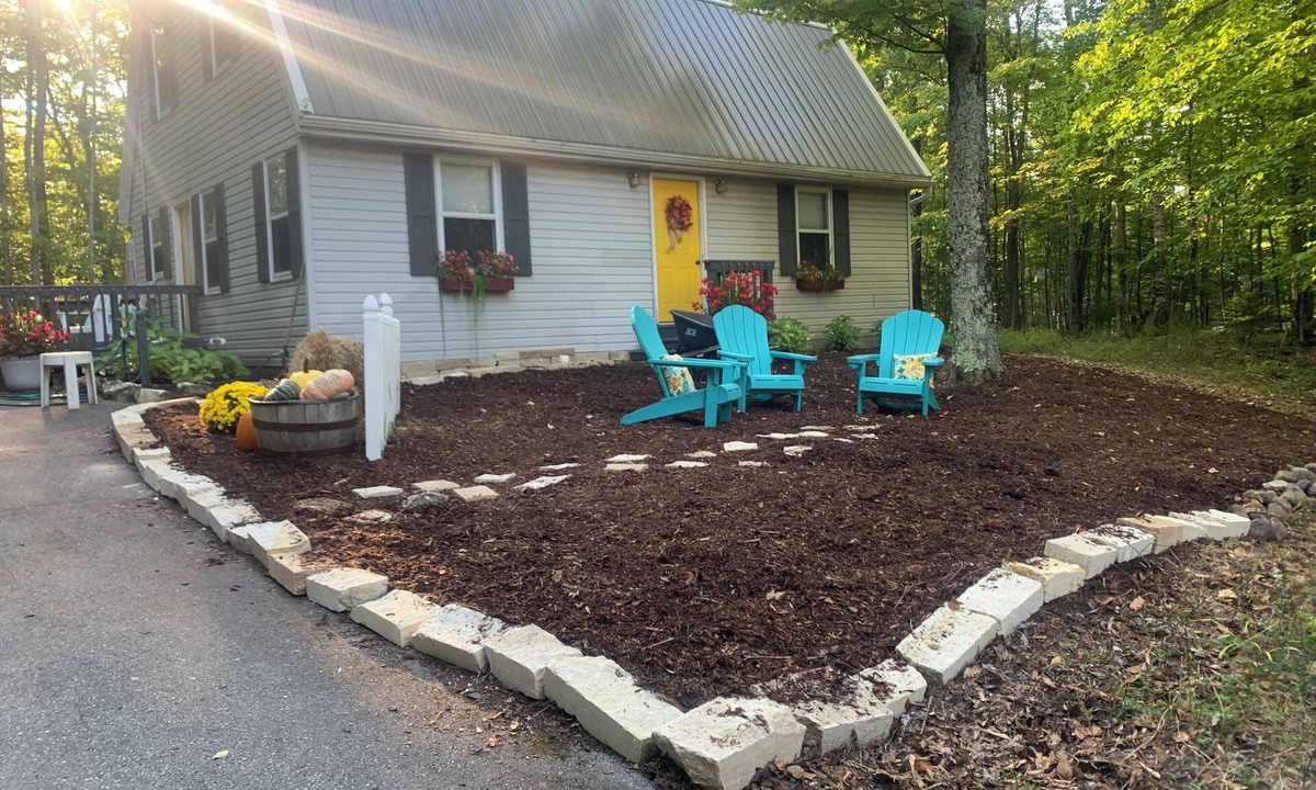 Fish Creek Cottage | Tucked Away 3-bedroom Fish Creek cottage. Two miles from Peninsula State Park.