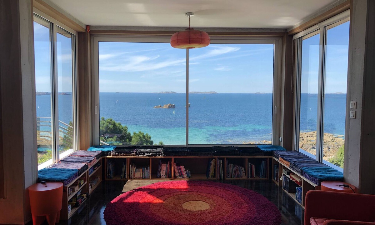 Perros-Guirec House | unobstructed view of the sea: "Neiz ar roch" The nest on the rock