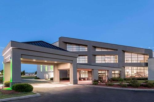 Champaign Hotel | Urbana Hotel Conference Center