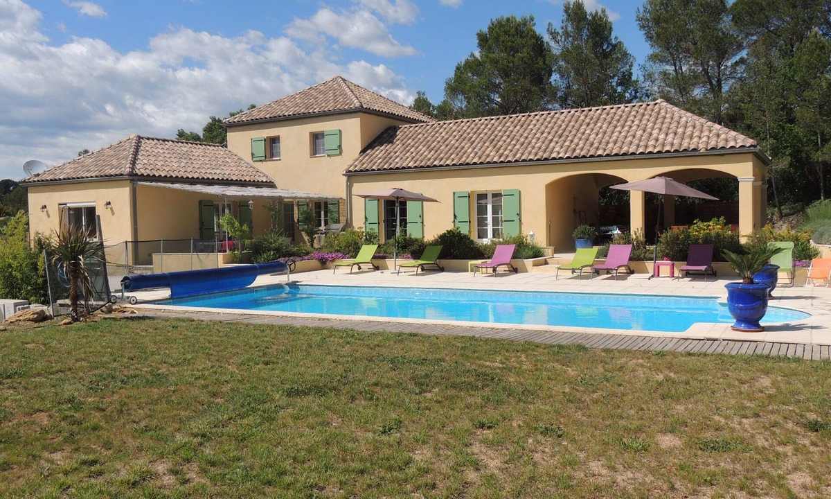 Lorgues House | VILLA WITH ALL COMFORTS SUPERB OPEN VIEW HEATED POOL 28C° VERY QUIET FIBER