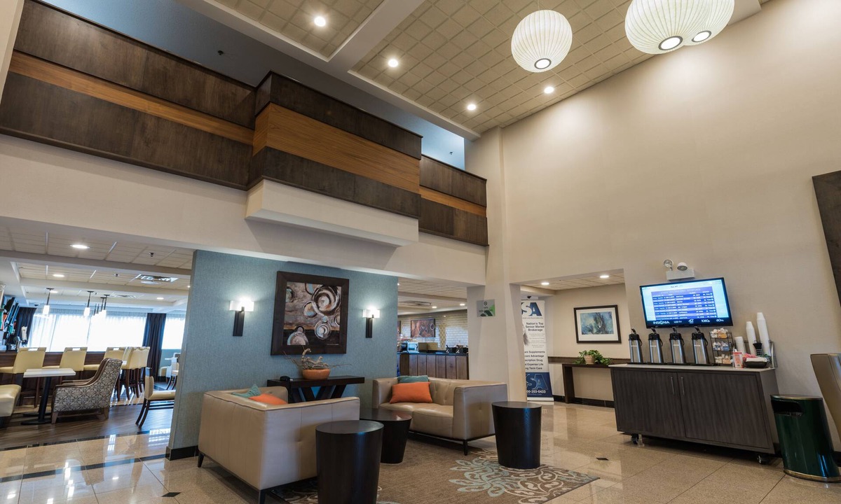 Schaumburg Hotel | Wingate by Wyndham Chicago Schaumburg