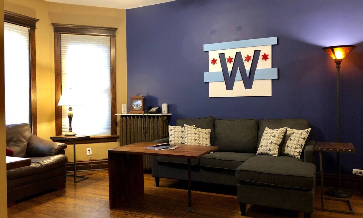 Lakeview House | Wrigleyville Private Guesthouse