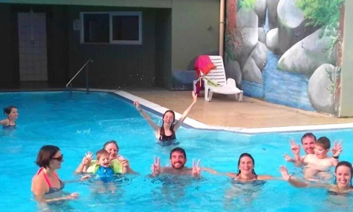 Huelgoat House | ZEcamping 3* piscine chauffée dog friendly mobil-home 24m2 4 pers