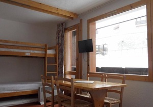 100m from resort center, 3rd floor, balcony, tv, 23m², La Plagne