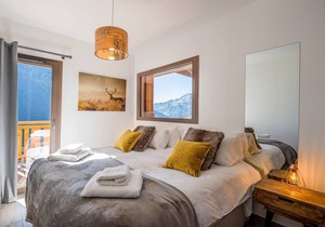 8-person flat, modern close to the centre and skiing, quiet location
