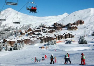 Résidence Callisto - Appartement tout confort · Skis aux pieds · Vue pistes · Balcon MAE-3570