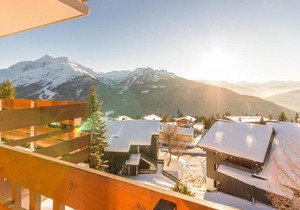 Studio lumineux près des pistes avec balcon - FR-1-275-154