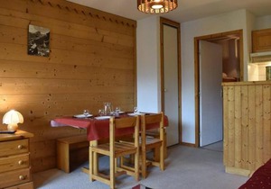 Studio pour 4 à Méribel, près des pistes, balcon, casier à ski, animaux non acceptés - FR-1-180-6