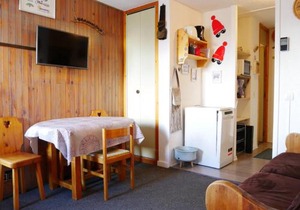 Studio rénové Montchavin proche commerces, pistes, avec balcon - FR-1-329-64